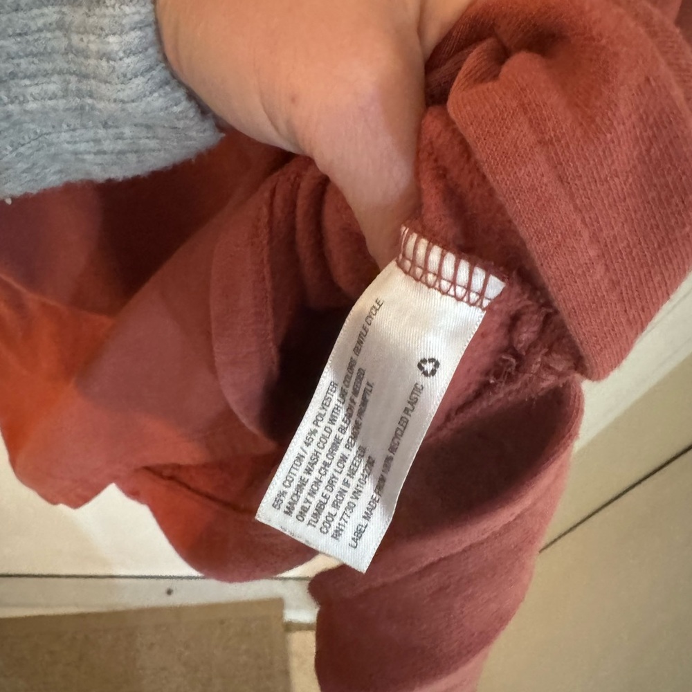 Universal Thread Rust Red Sweatshirt - Picture 3 of 5